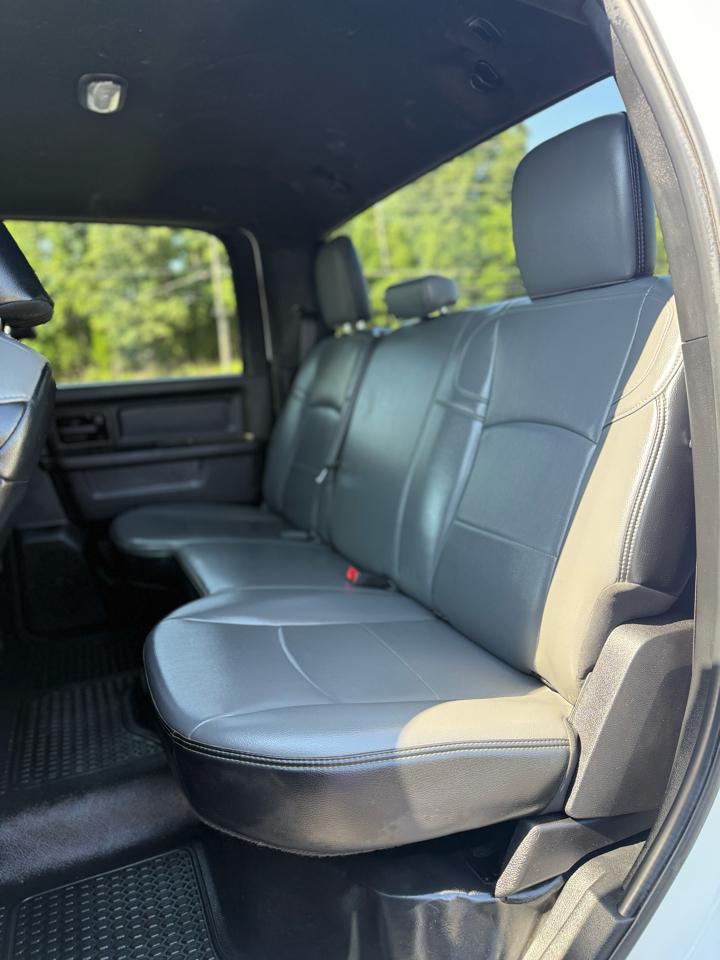 RAM 3500 Tradesman 4x4 Crew Cab 8' Box 2023