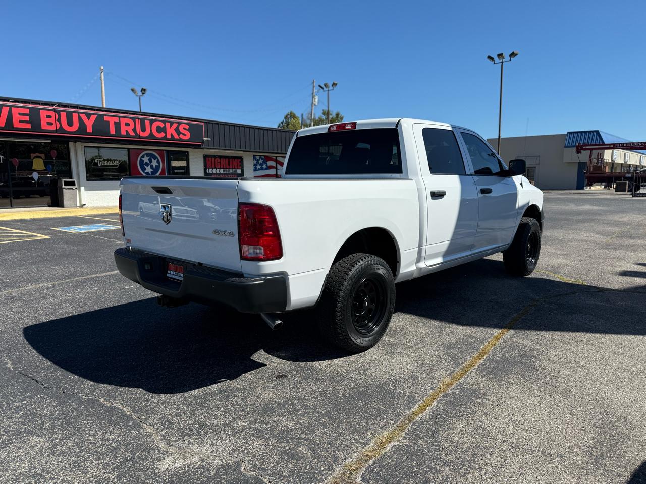 RAM 1500 Classic Tradesman 4x4 Crew Cab 5'7" Box 2019