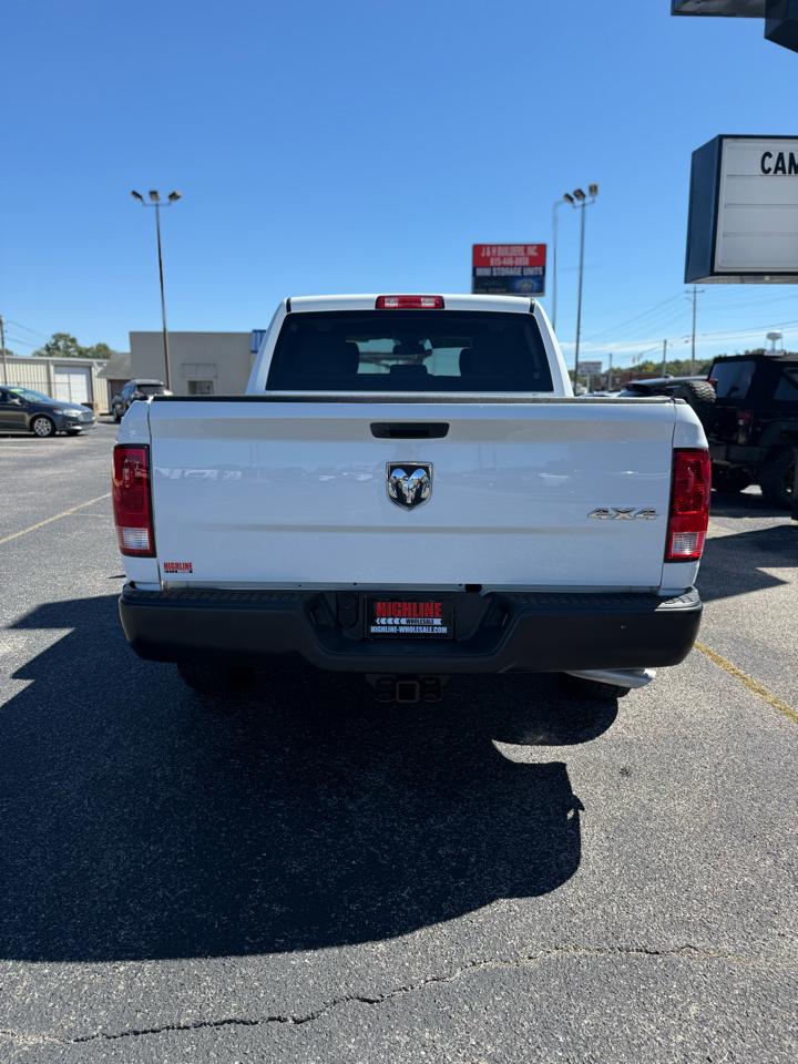 RAM 1500 Classic Tradesman 4x4 Crew Cab 5'7" Box 2019