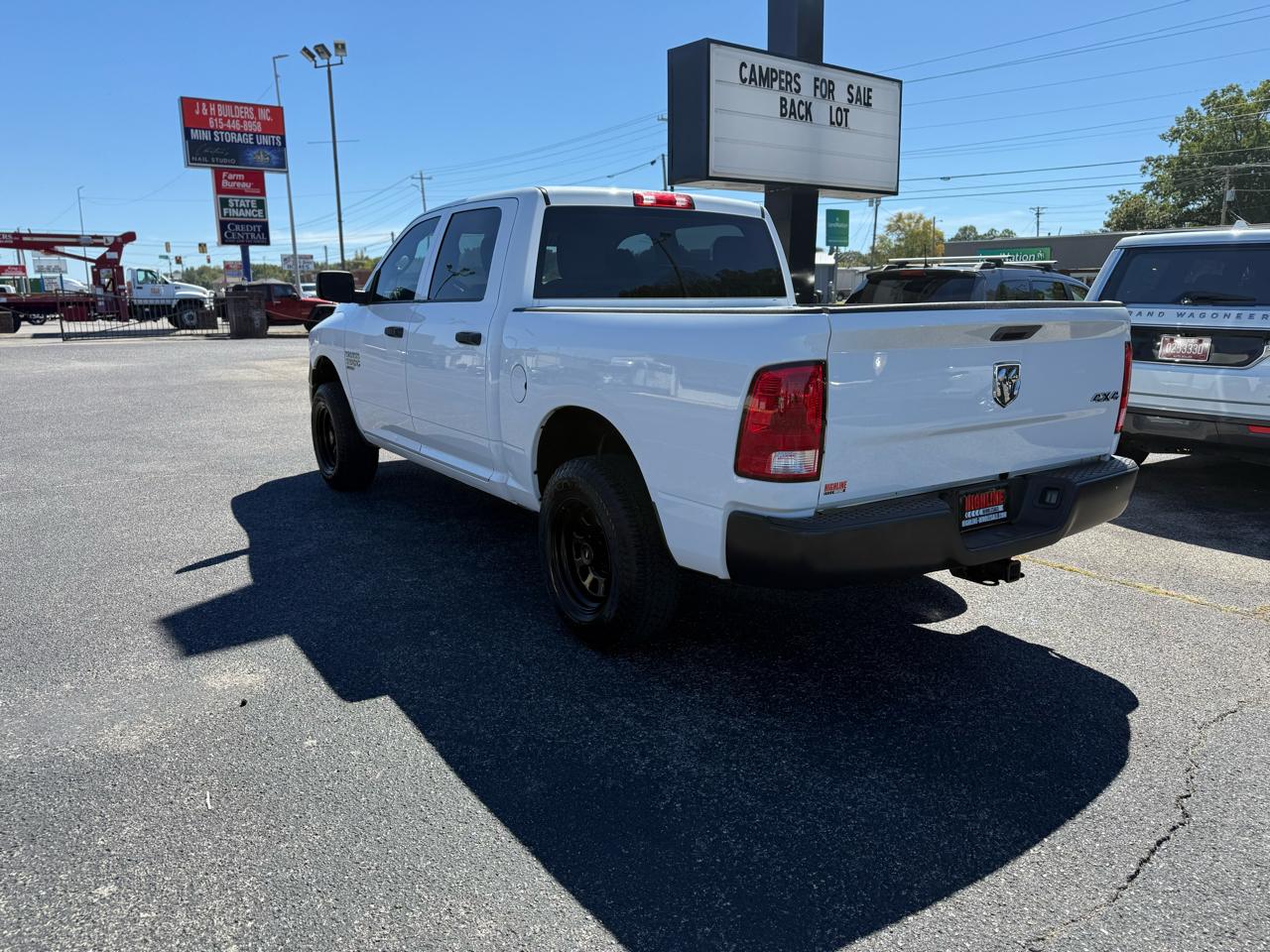 RAM 1500 Classic Tradesman 4x4 Crew Cab 5'7" Box 2019