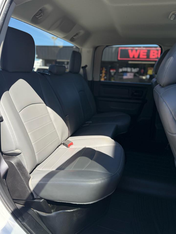 RAM 1500 Classic Tradesman 4x4 Crew Cab 5'7" Box 2019