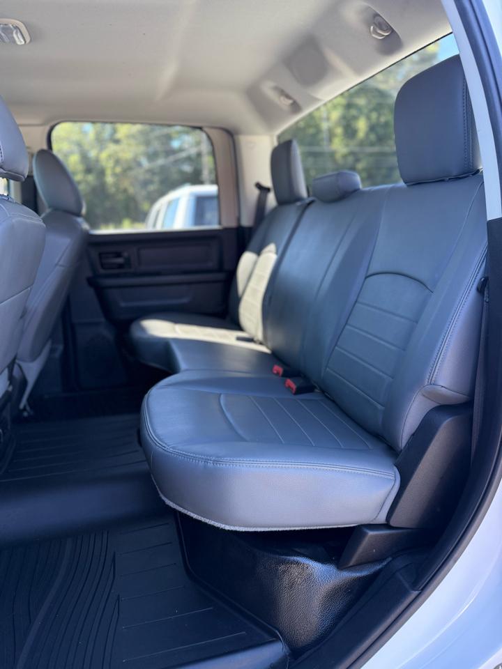 RAM 1500 Classic Tradesman 4x4 Crew Cab 5'7" Box 2019