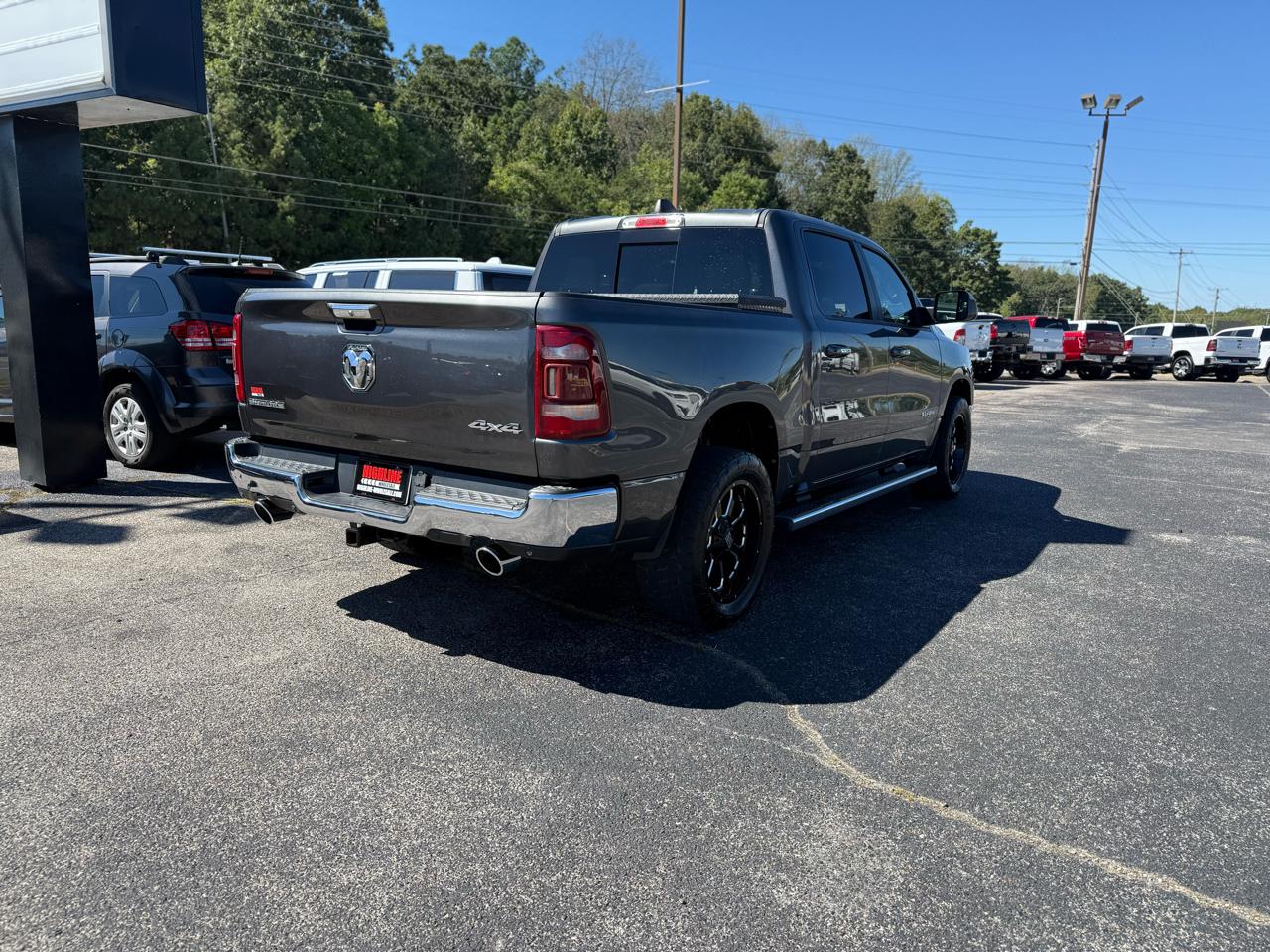 RAM 1500 Big Horn 4x4 Crew Cab 5'7" Box 2020