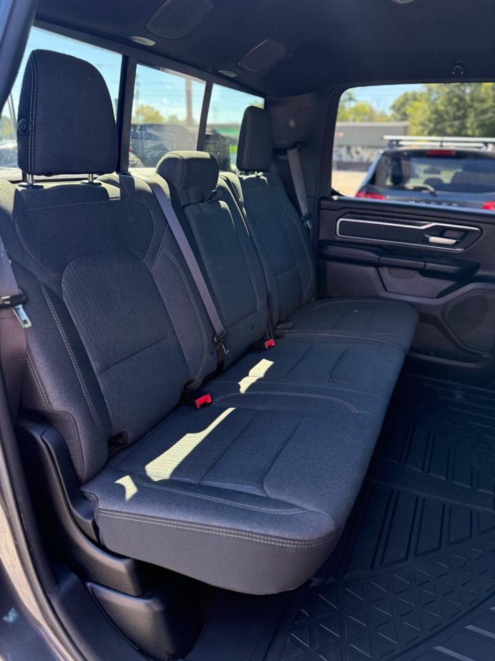 RAM 1500 Big Horn 4x4 Crew Cab 5'7" Box 2020