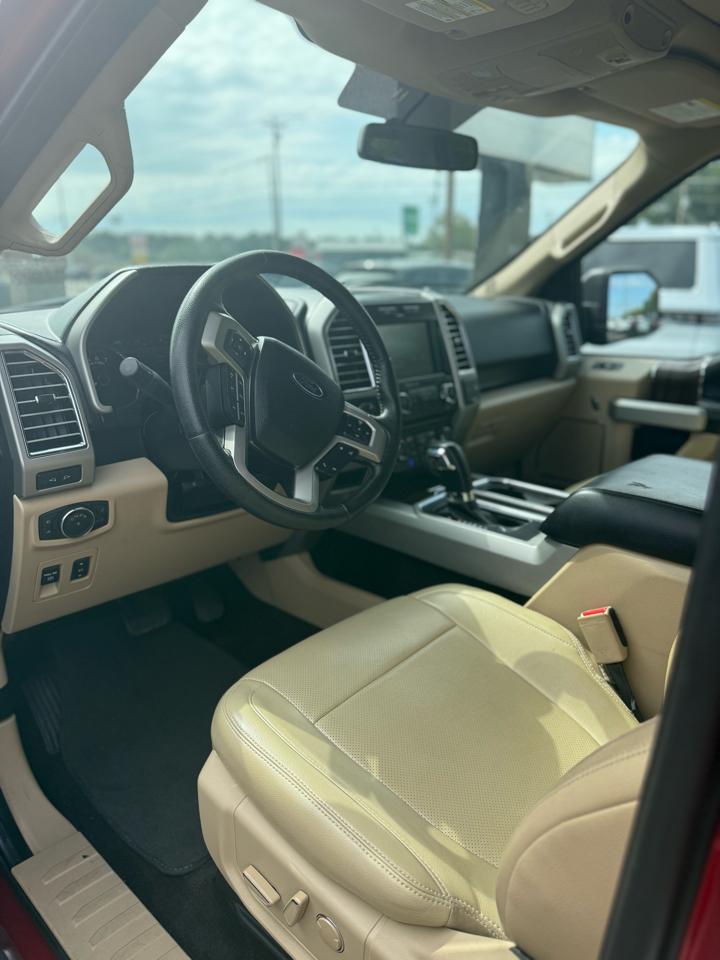 Ford F-150 4WD SuperCrew 145" Lariat 2015