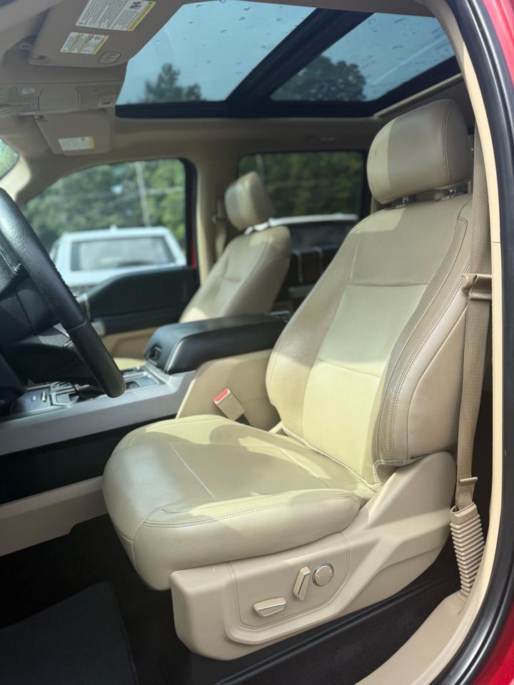 Ford F-150 4WD SuperCrew 145" Lariat 2015