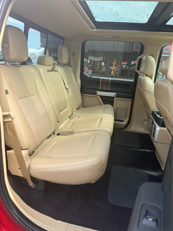 Ford F-150 4WD SuperCrew 145" Lariat 2015