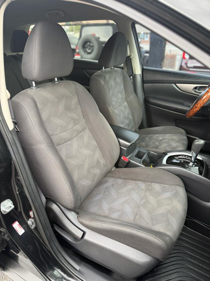 Nissan Rogue AWD 4dr SV 2016