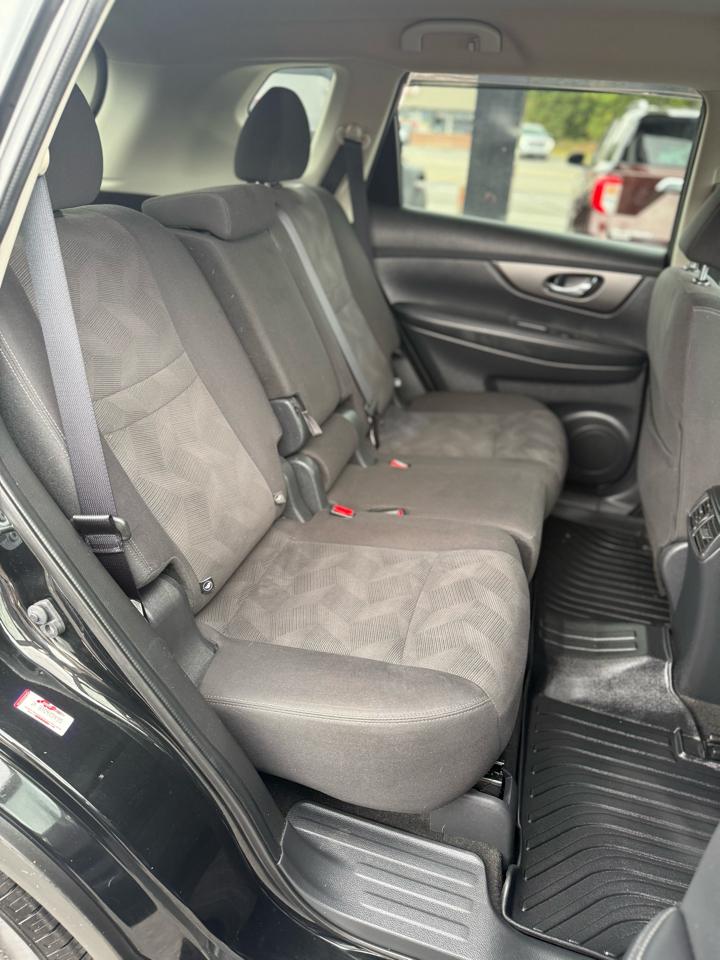 Nissan Rogue AWD 4dr SV 2016