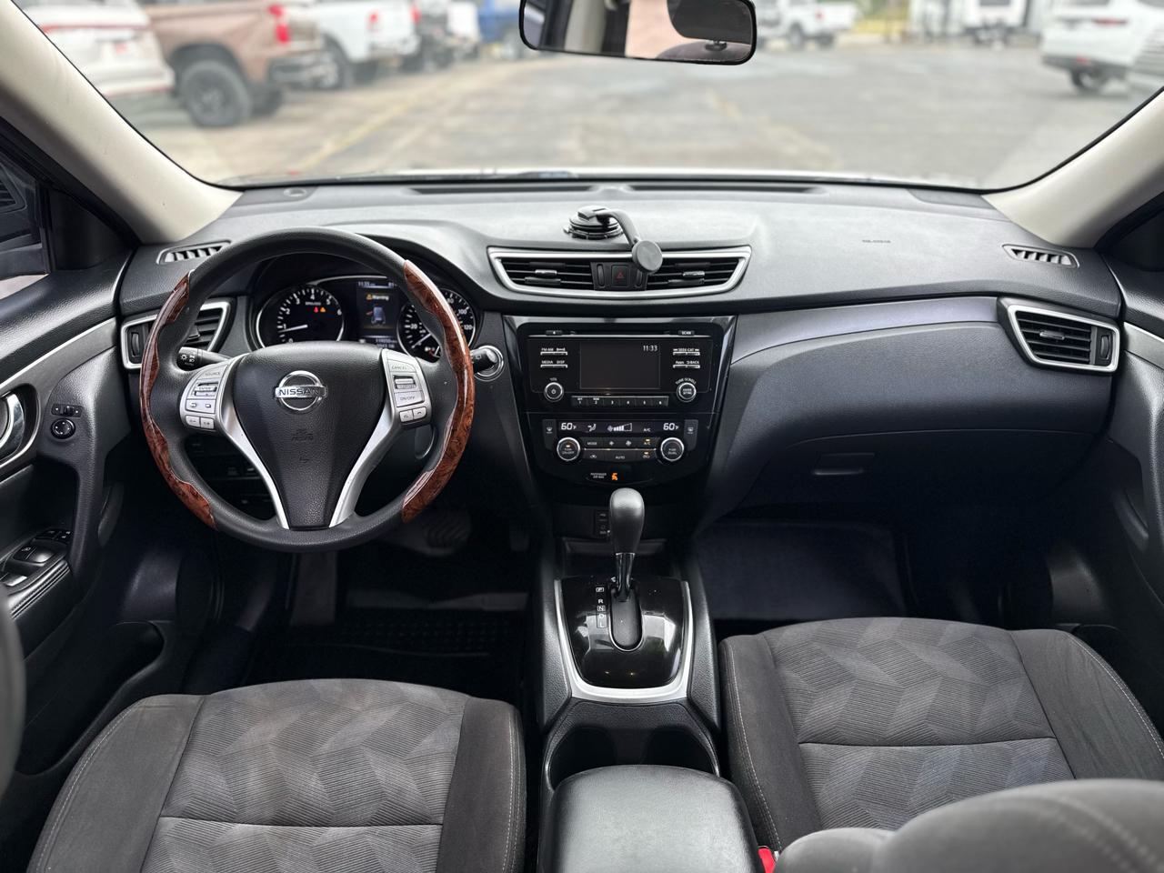 Nissan Rogue AWD 4dr SV 2016
