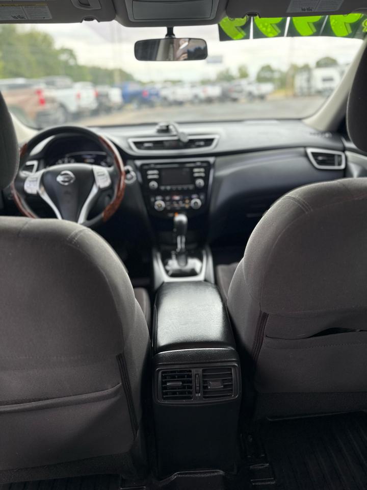 Nissan Rogue AWD 4dr SV 2016