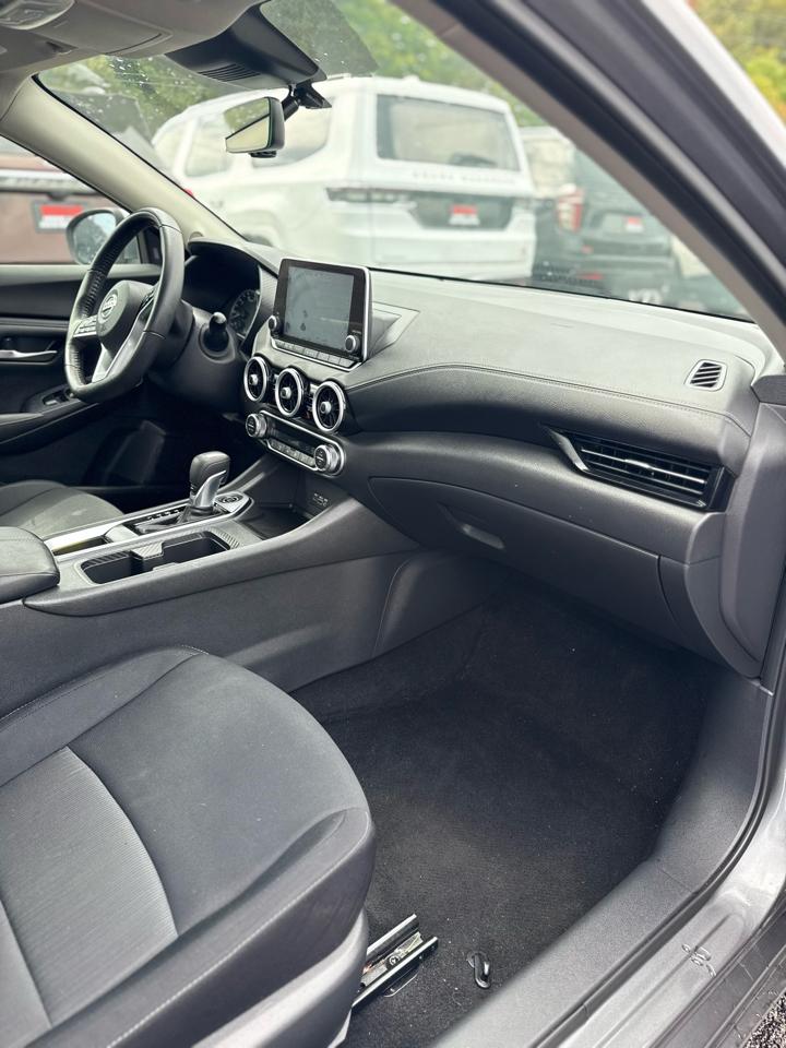 Nissan Sentra SV CVT 2020