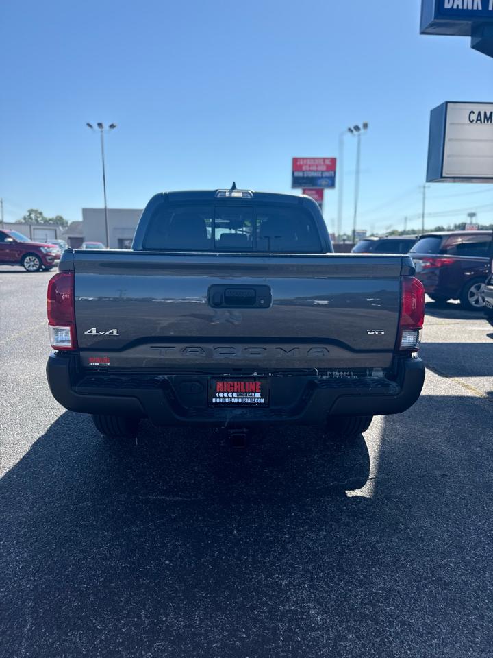 Toyota Tacoma 4WD TRD Off Road Double Cab 5' Bed V6 MT (Natl) 2022