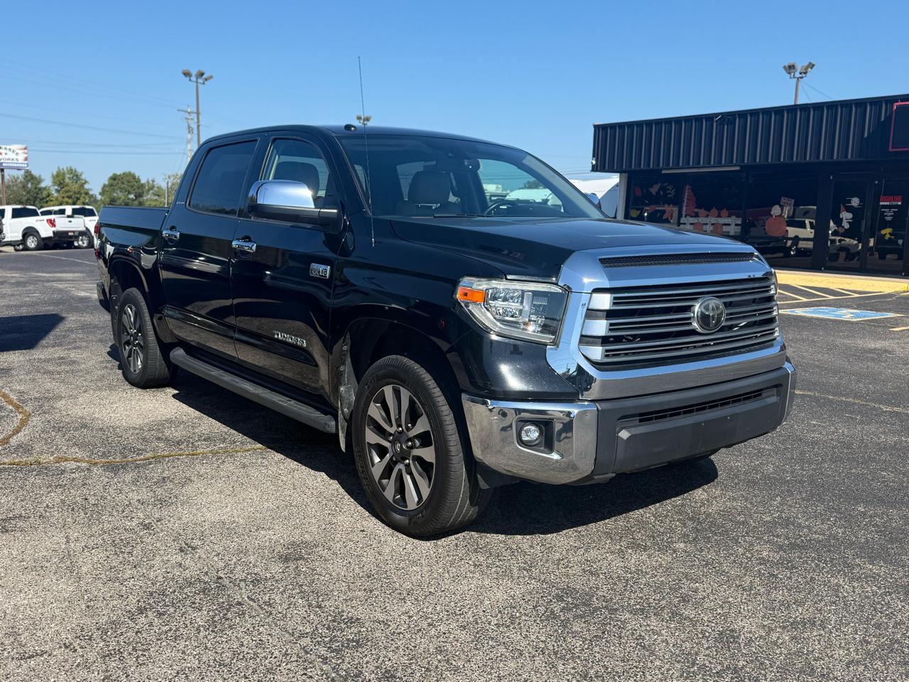 Toyota Tundra Limited CrewMax 5.7L FFV 4WD 2018