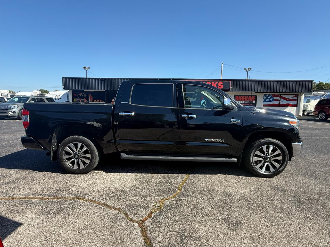 Toyota Tundra Limited CrewMax 5.7L FFV 4WD 2018