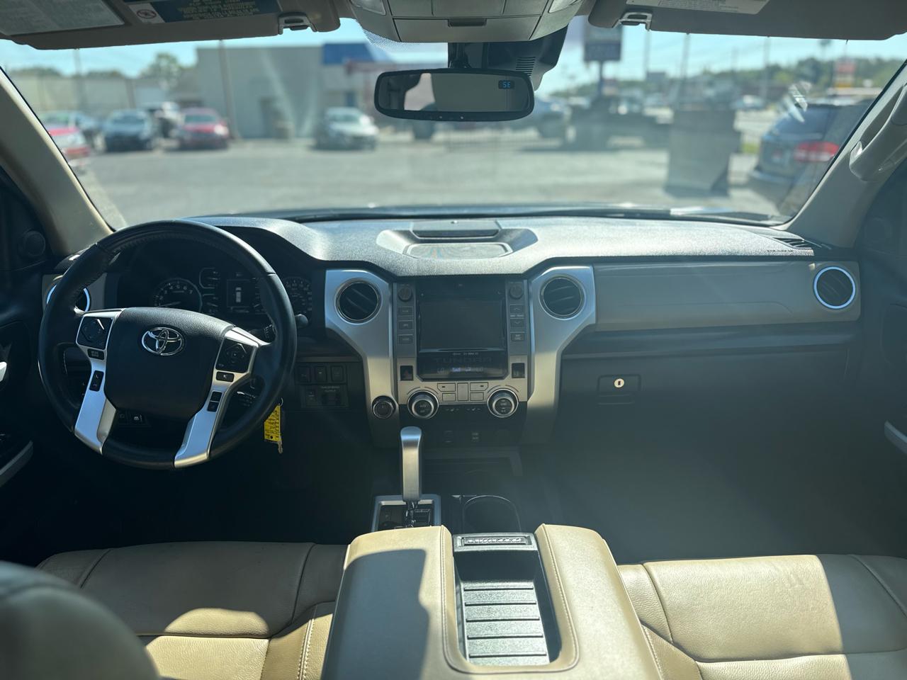 Toyota Tundra Limited CrewMax 5.7L FFV 4WD 2018