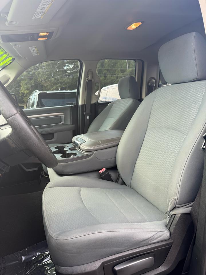 RAM 1500 SLT 4x4 Quad Cab 6'4" Box 2017