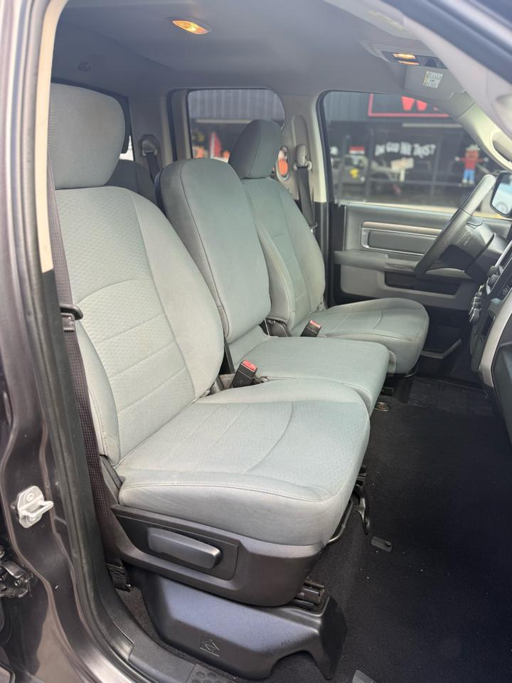 RAM 1500 SLT 4x4 Quad Cab 6'4" Box 2017