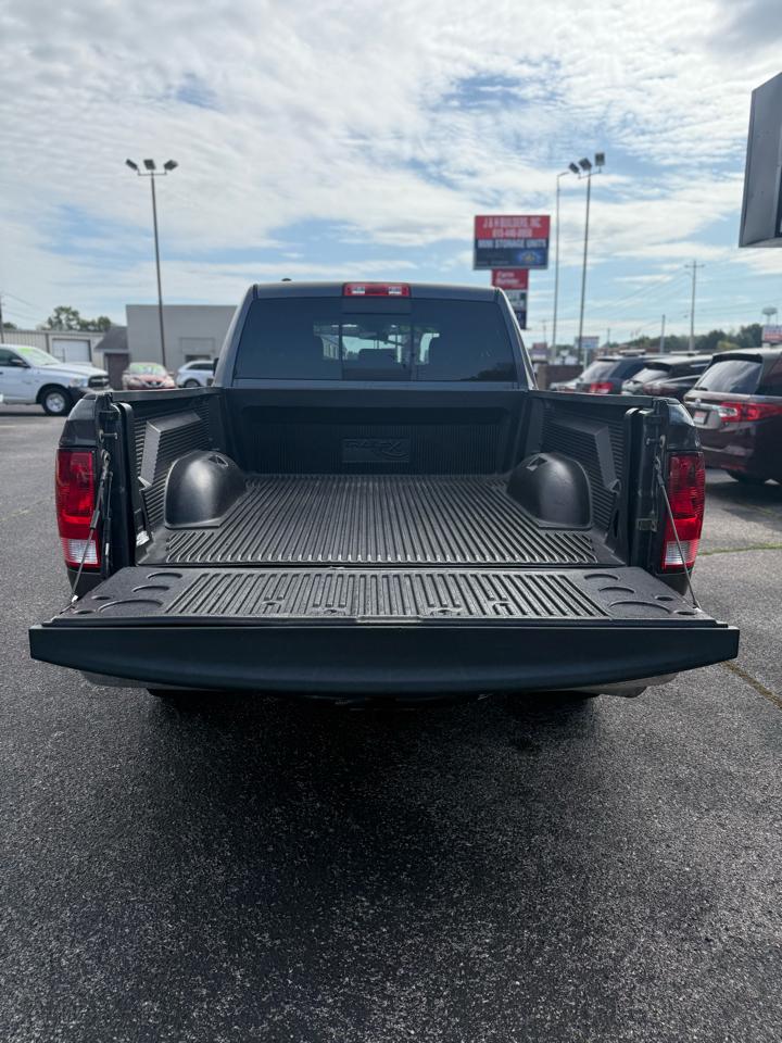 RAM 1500 SLT 4x4 Quad Cab 6'4" Box 2017