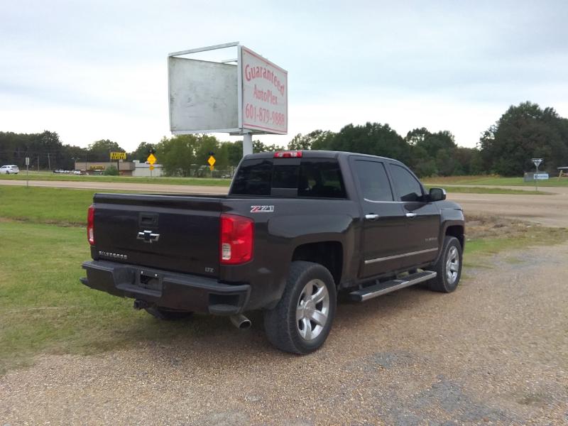 Chevrolet Silverado 1500 LTZ Crew Cab 4WD 2016 Chevrolet Silverado 1500 LTZ Crew Cab 4WD 2016