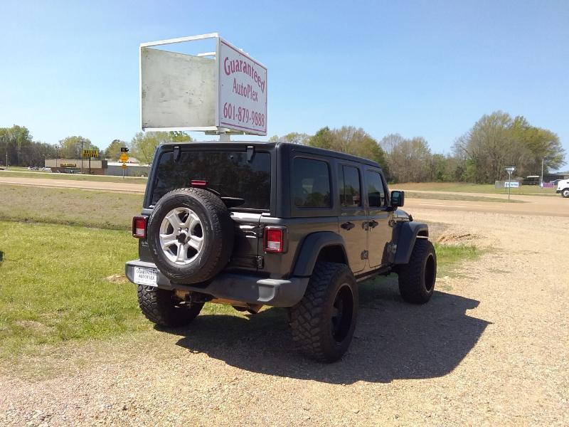 Jeep Wrangler Unlimited Sport 2018