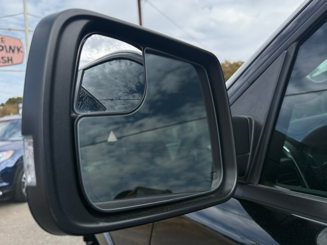 RAM 1500 Laramie Crew Cab SWB 4WD 2019