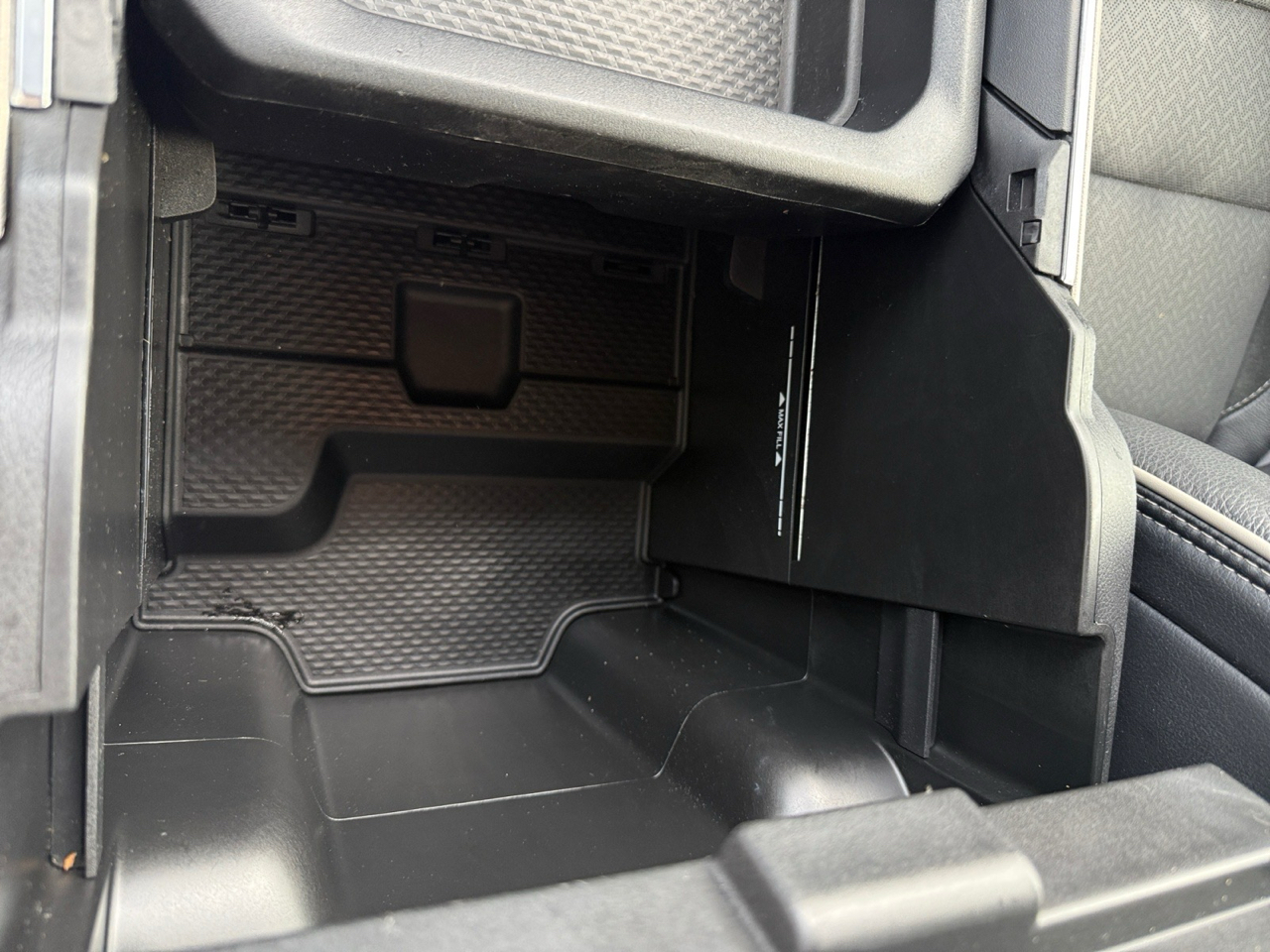 RAM 1500 Laramie Crew Cab SWB 4WD 2019