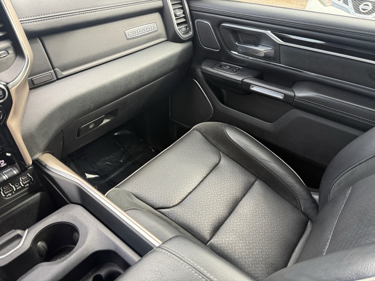 RAM 1500 Laramie Crew Cab SWB 4WD 2019