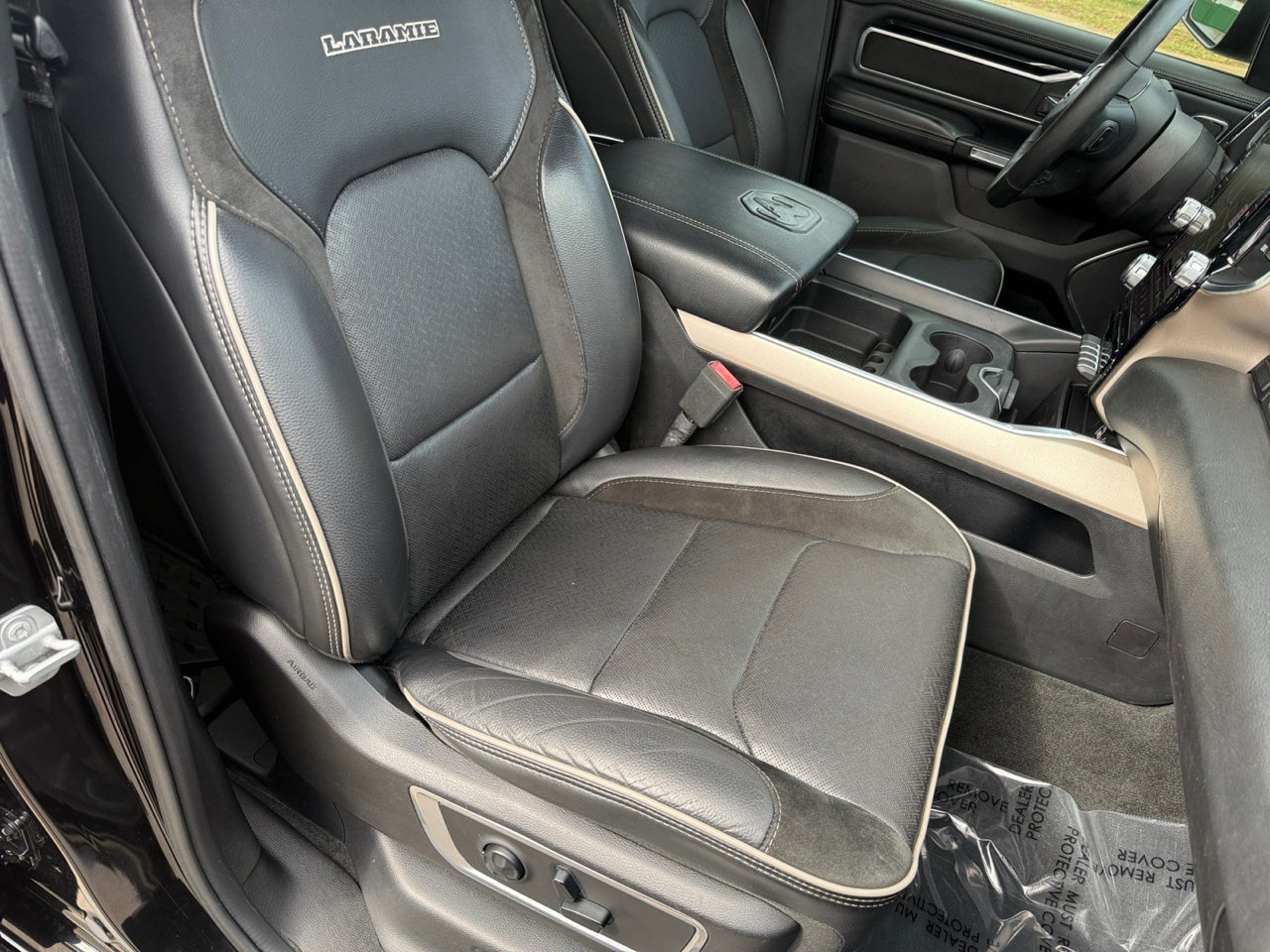 RAM 1500 Laramie Crew Cab SWB 4WD 2019