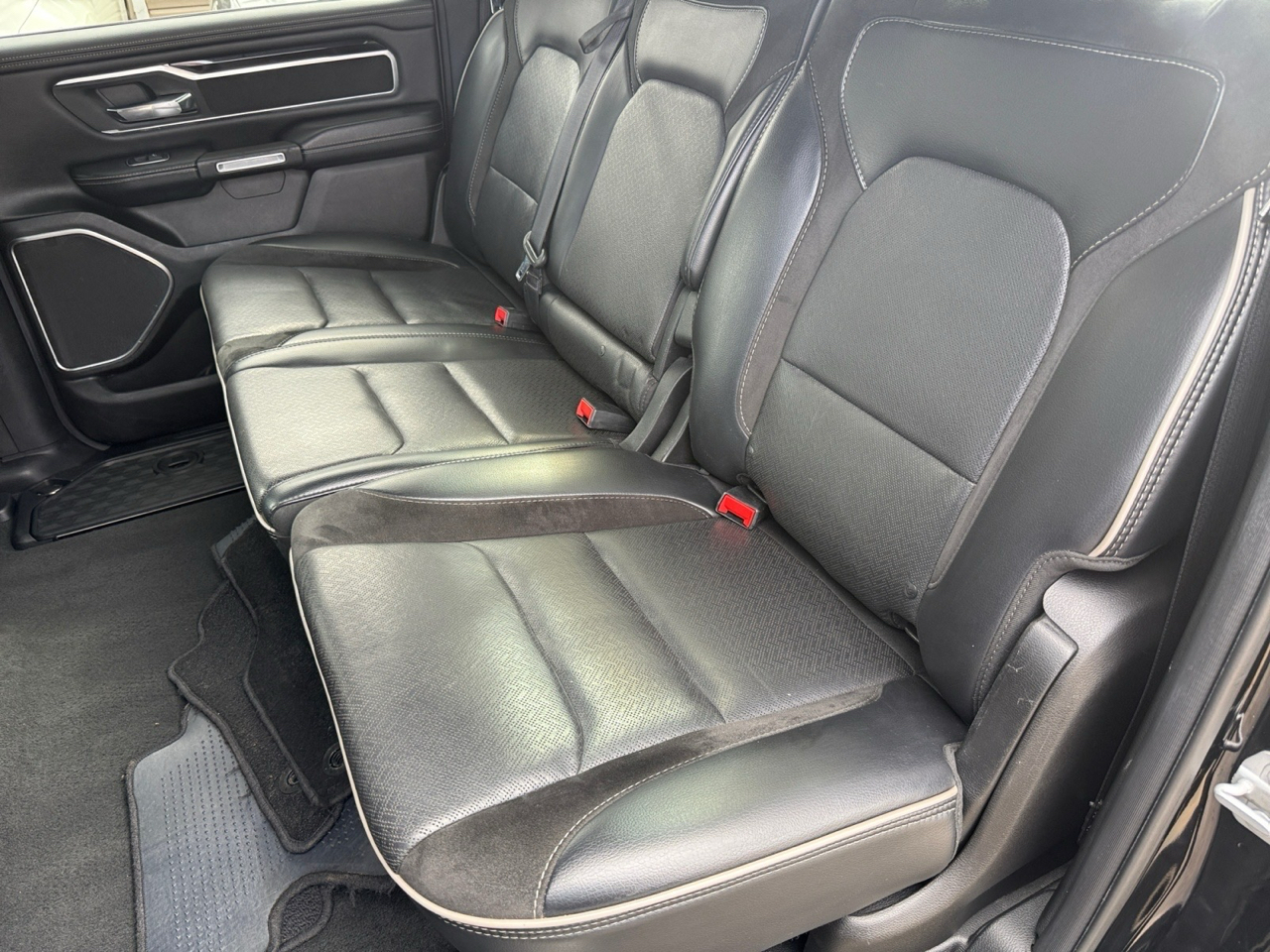 RAM 1500 Laramie Crew Cab SWB 4WD 2019