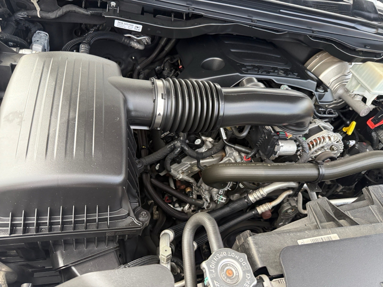 RAM 1500 Laramie Crew Cab SWB 4WD 2019