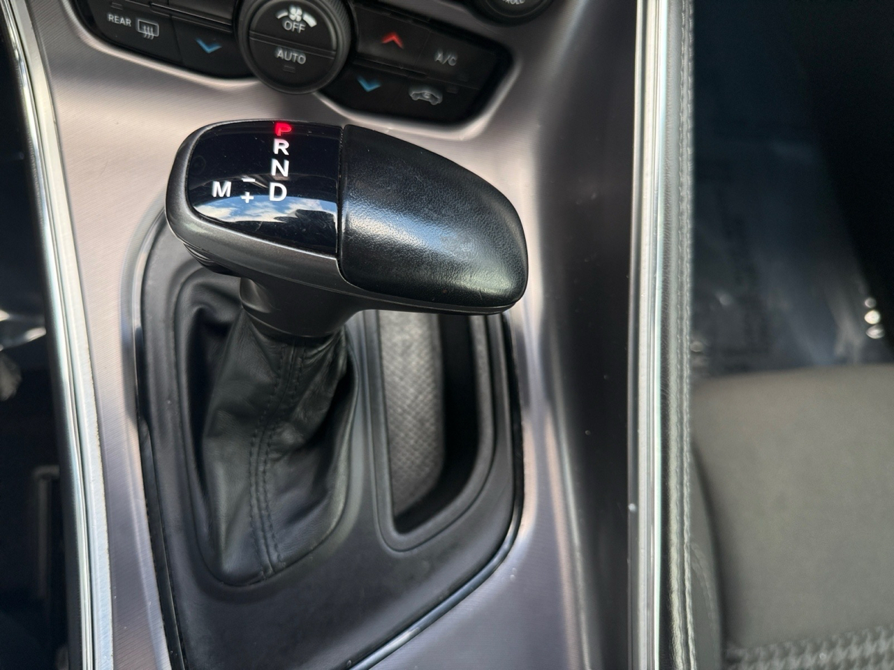 Dodge Challenger SXT 2019