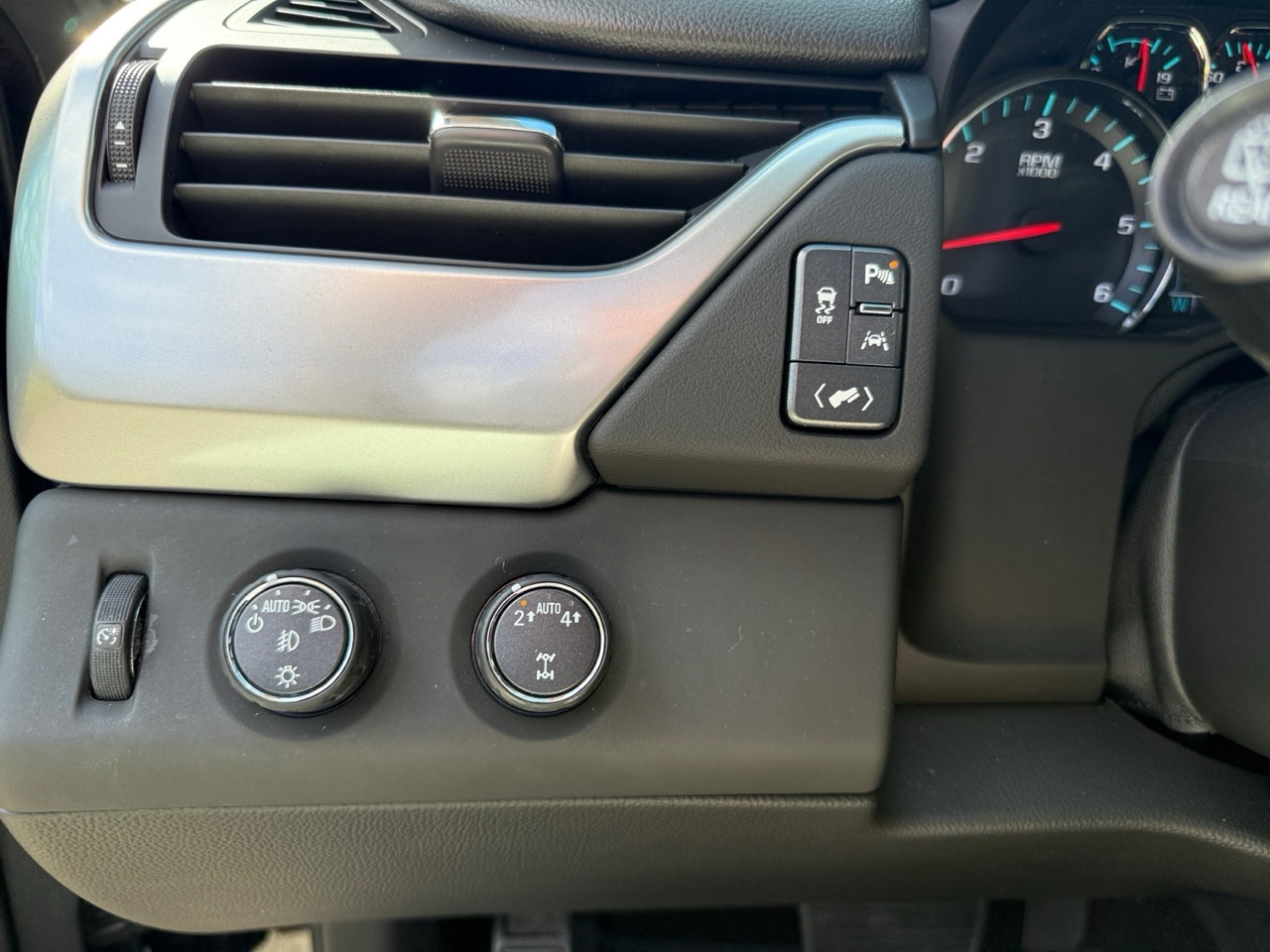 Chevrolet Suburban Premier 4WD 2017