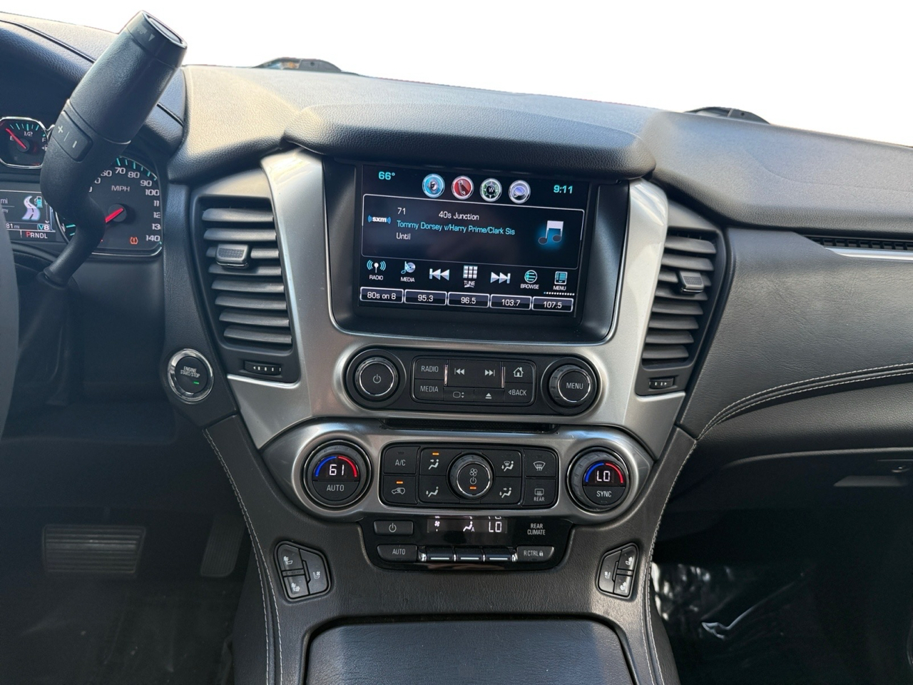 Chevrolet Suburban Premier 4WD 2017