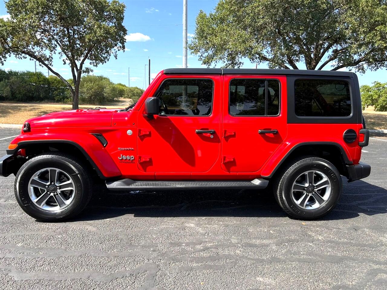 2021 Jeep Wrangler Sahara Sport photo 2