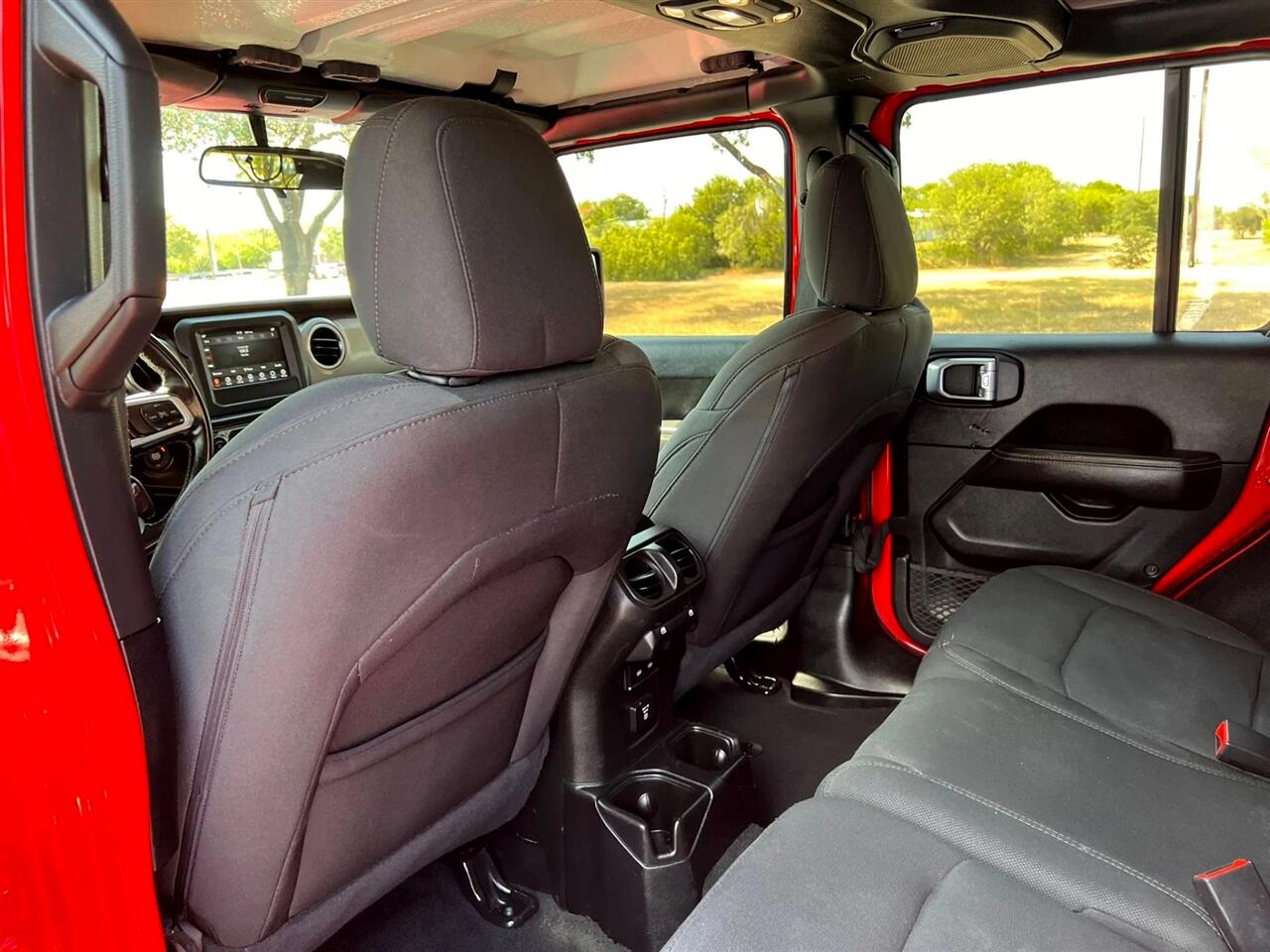 2021 Jeep Wrangler Sahara Sport photo 20
