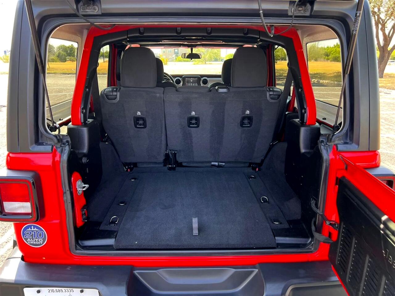 2021 Jeep Wrangler Sahara Sport photo 23