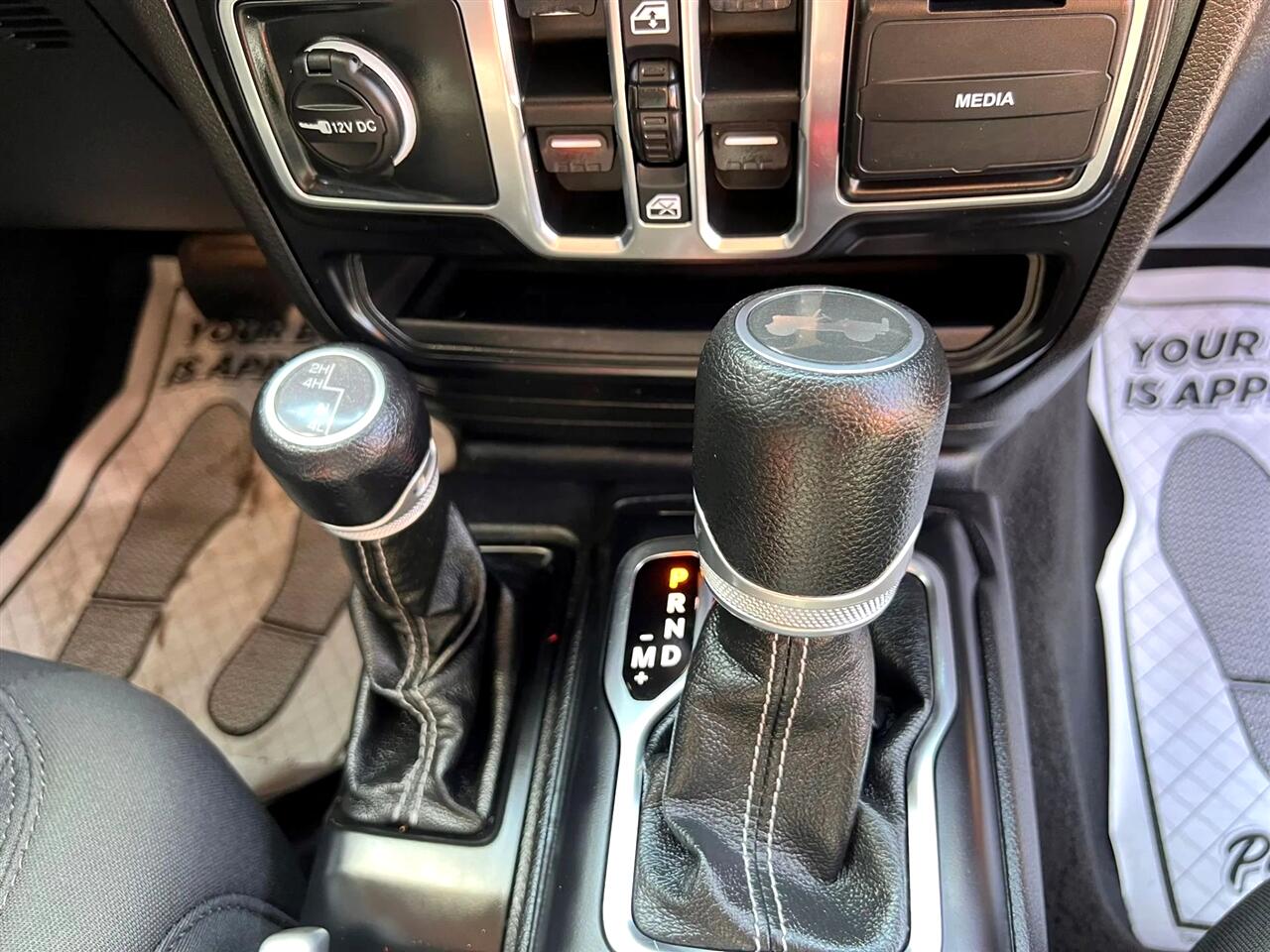 2021 Jeep Wrangler Sahara Sport photo 29