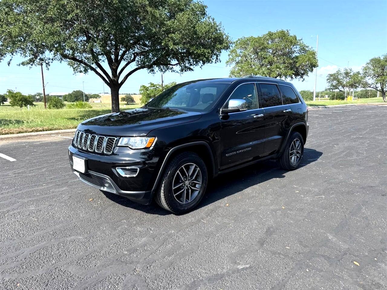 2018 Jeep Grand Cherokee Limited Sport photo 3