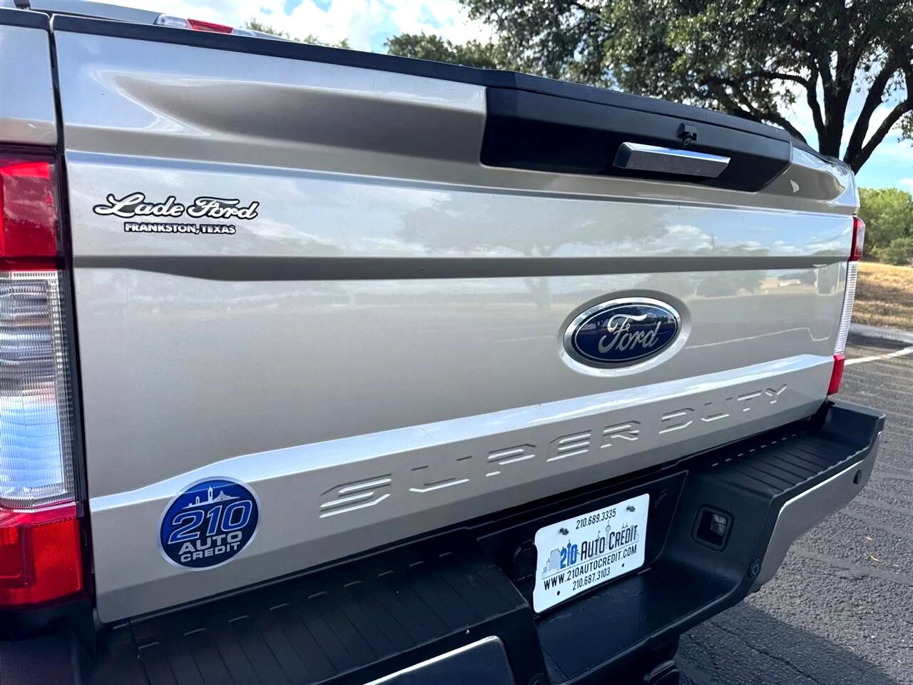 2018 Ford F-250 XLT photo 14