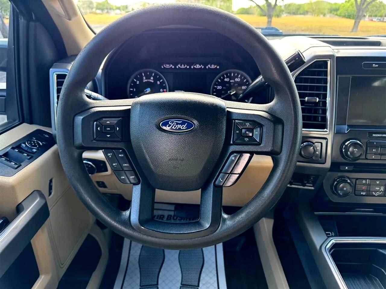 2018 Ford F-250 XLT photo 24