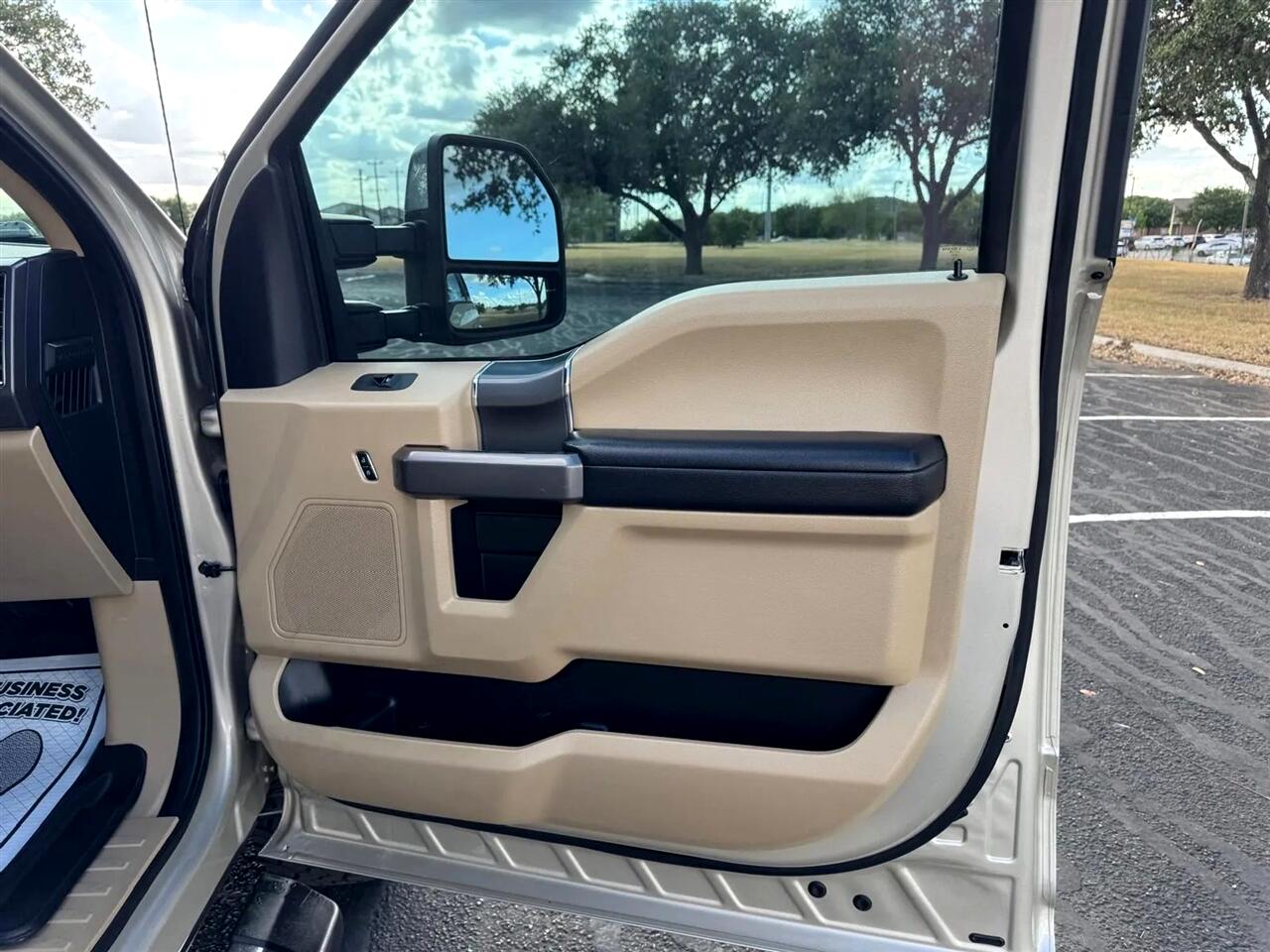 2018 Ford F-250 XLT photo 30