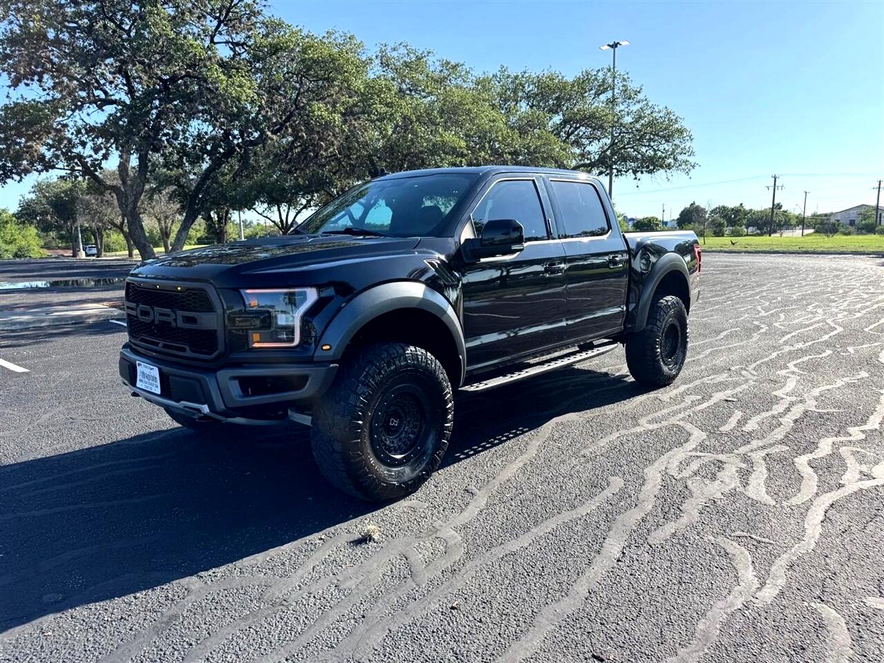 2020 Ford F-150 Raptor photo 2