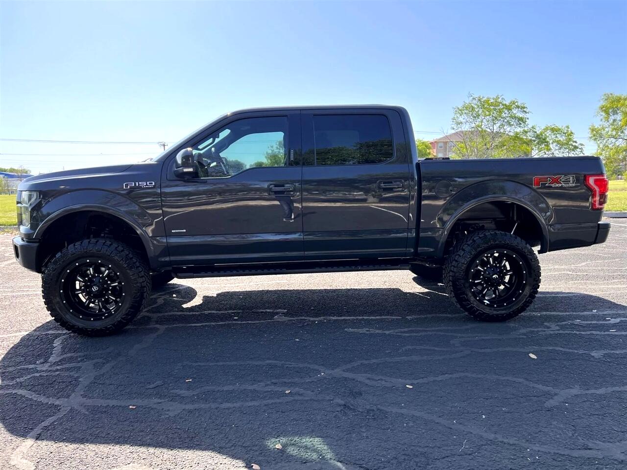 2016 Ford F-150 Lariat photo 3