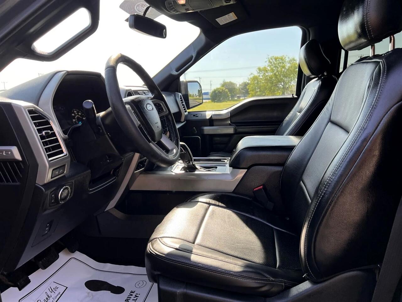 2016 Ford F-150 Lariat photo 11