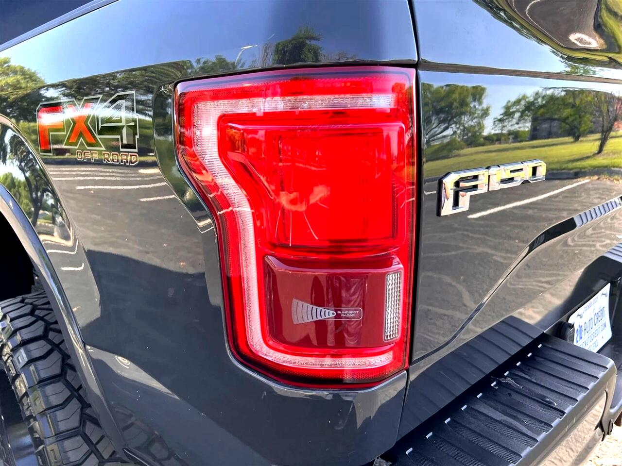 2016 Ford F-150 Lariat photo 13