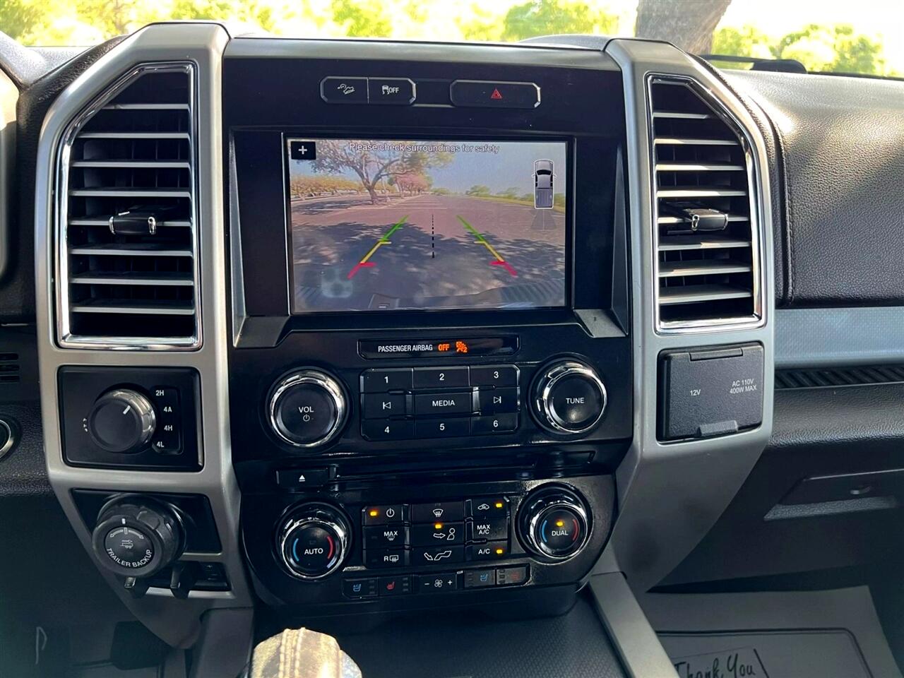 2016 Ford F-150 Lariat photo 24