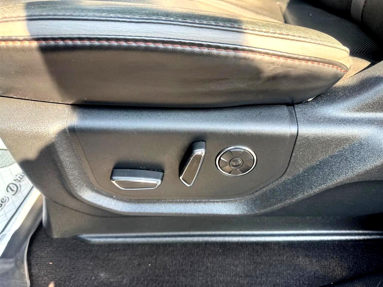 2019 Ford F-150 Platinum photo 2