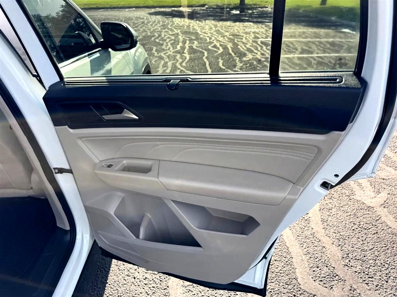 2021 Volkswagen Atlas SE Technology photo 32