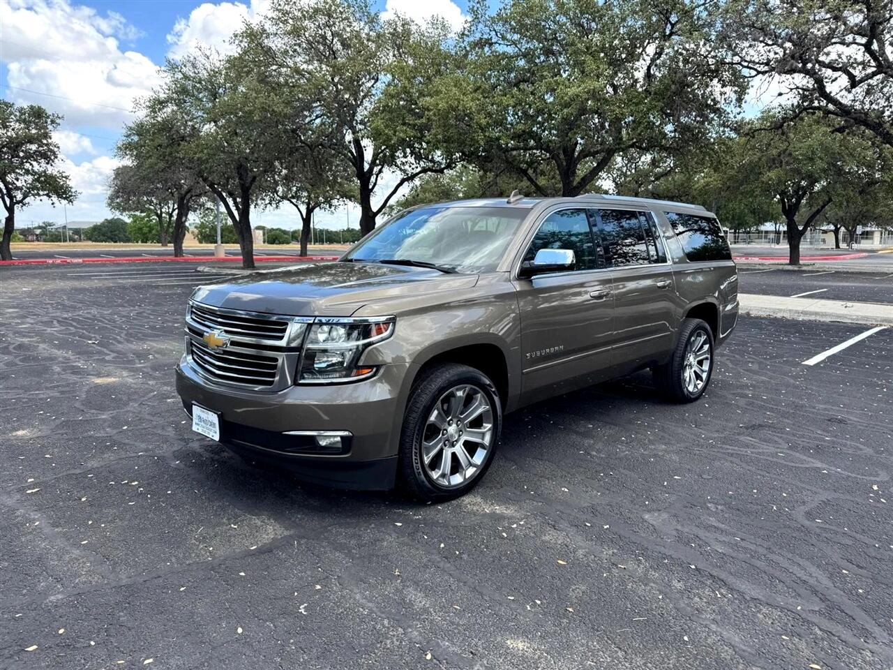 2016 Chevrolet Suburban LTZ photo 3